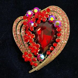 Red Rhinestone Pin Brooch Pendant set in Gold
